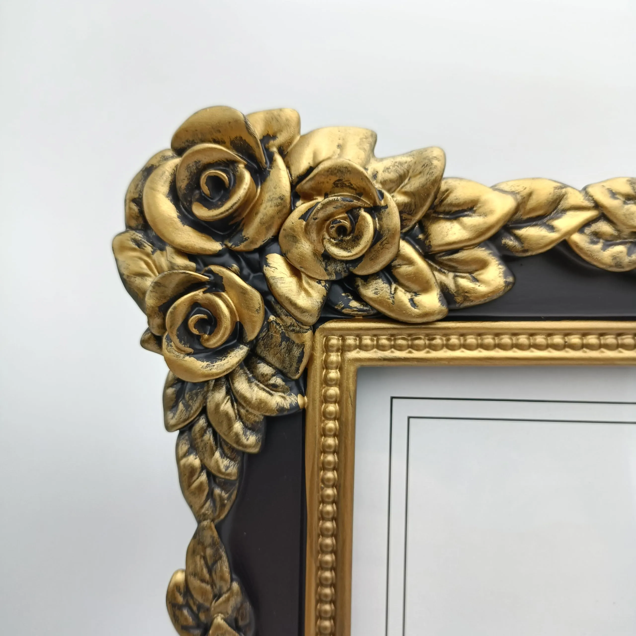 zxt-parts-8x10-picture-frame-golden-flower-black-edge-frame-resin-handmade-photo-frame-glass-panel-european-style-black-background-golden-flower