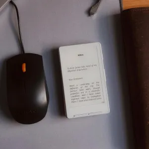 China’s Xteink E-Reader Is Tiny, Cheap and Primitive. Yet It Has Become an Unexpected Viral Hit