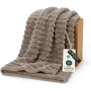 bedsure-gentlesoft-throw-blanket