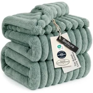 bedsure-gentlesoft-throw-blanket