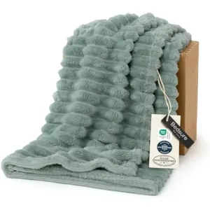 bedsure-gentlesoft-throw-blanket