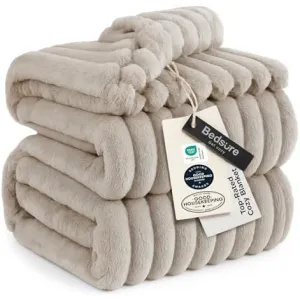bedsure-gentlesoft-throw-blanket