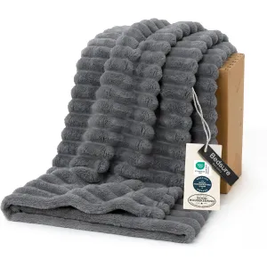 bedsure-gentlesoft-throw-blanket