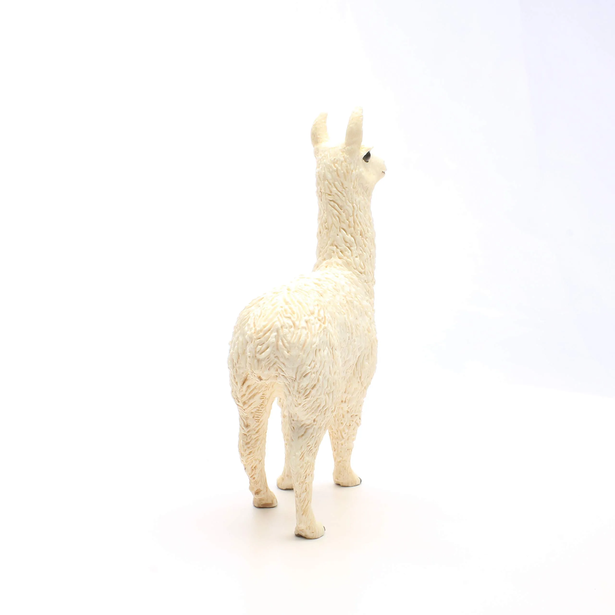 schleich-farm-world-realistic-cute-farm-llama-figurine-highly-detailed-and-durable-farm-animal-figurine-for-boys-and-girls-gift-for-kids-ages-3
