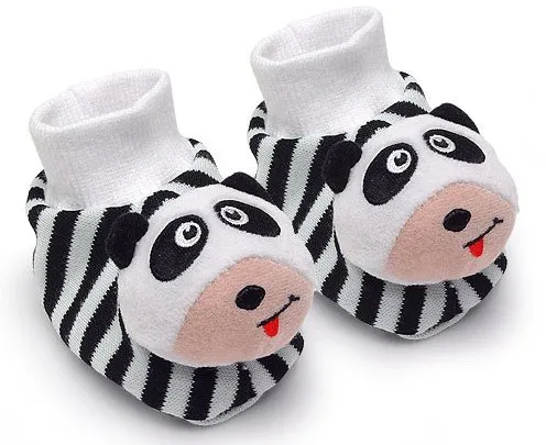 genius-babies-adorable-black-white-pair-of-panda-baby-booties-with-rattle-inside-for-newborns-and-infants