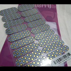 Jamberry Queen Bee Nail Wrap